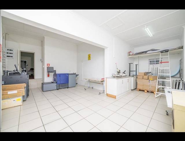648M² WAREHOUSE FOR SALE IN GLENWOOD